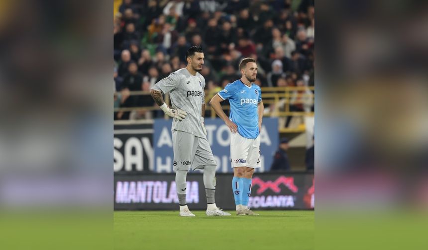 Trabzonspor, Alanyaspor Ziyaretinden Mağlup Döndü