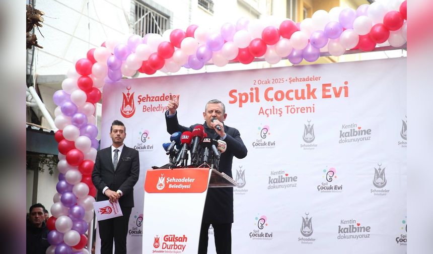 Özgür Özel, Şeffaflık Vurgusu ile Meclis Sürecini Ön Plana Çıkardı