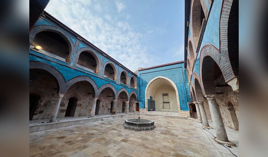 Gök Medrese Restorasyonu Tamamlanmak Üzere