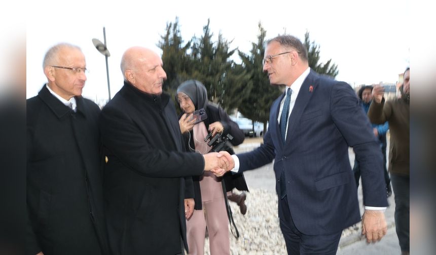 Van Büyükşehir Belediye Başkanı Zeydan Görevden Alındı