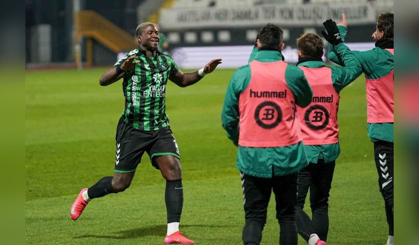 Kocaelispor, Manisa FK'yi Deplasmanda Geçti