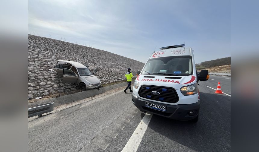 Minibüs Kazasında İki Kişi Yaralandı