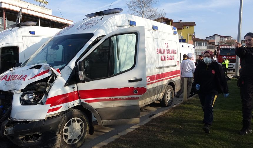 Hastaneye giderken kaza geçiren hamile kadın hayatını kaybetti