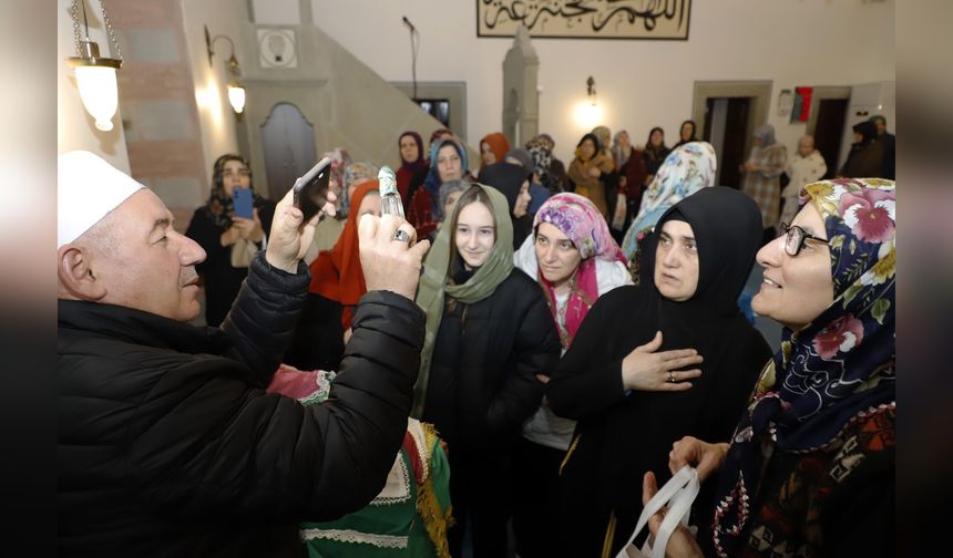 Kadir Gecesi'nde Sakal-ı Şerif Ziyareti