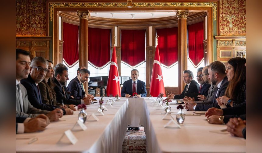 Bakan Fidan, Suriye-Amerikan Temsilcileri ile Bir Araya Geldi