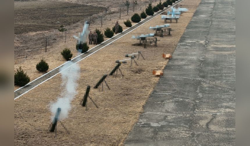 Kuzey Kore, Yeni Erken İhbar Uçağını Tanıttı