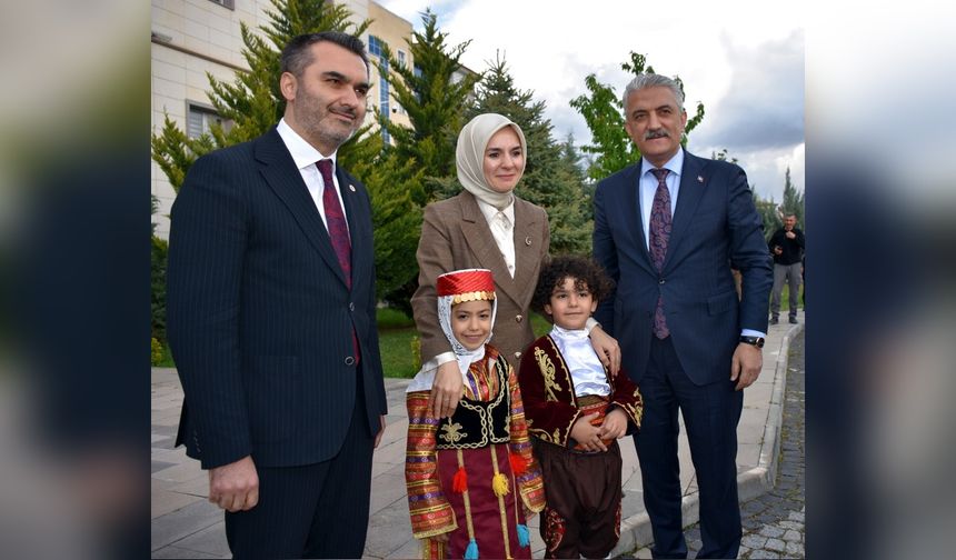 Bakan Göktaş: Aile ve Gençlik Fonu'na Başvuran Gençlerin Sayısı 100 Bini Geçti